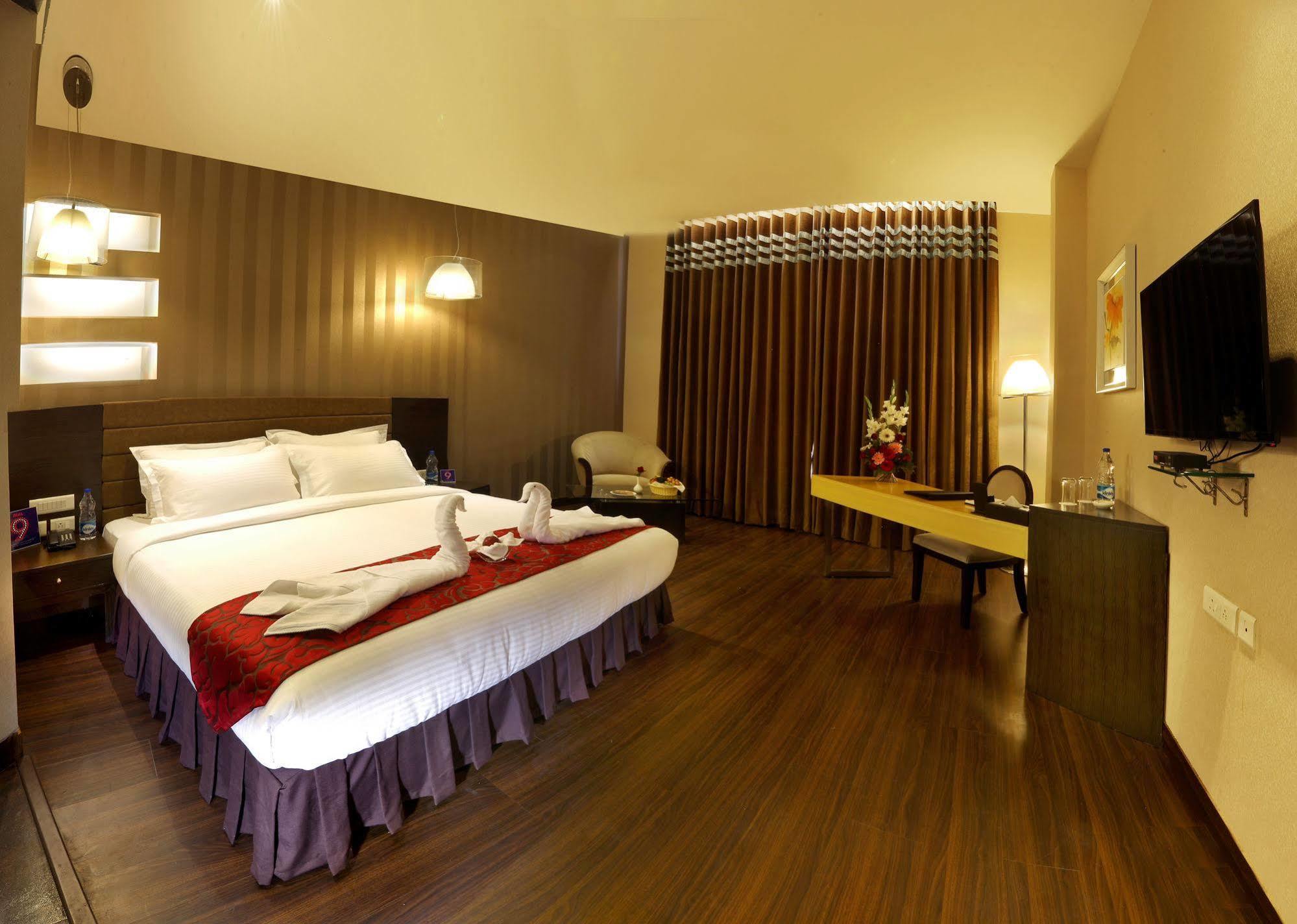 Five Elements Hotels Delhi- North Avenue Nové Dillí Exteriér fotografie